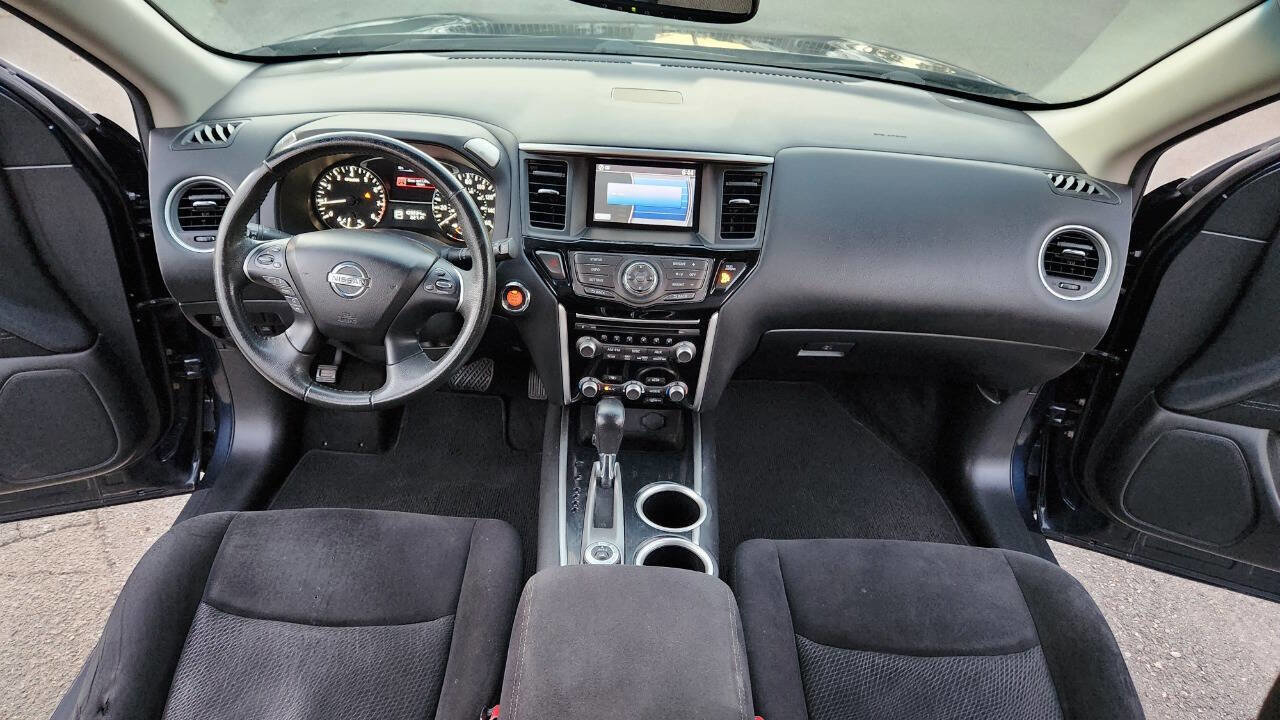 Used 2015 Nissan Pathfinder SV w/ Cargo Package AWD/4WD image 32
