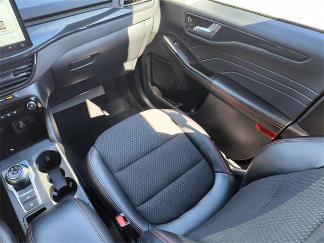 Certified 2024 Ford Escape ST-Line w/ Tech Pack #1 image 15