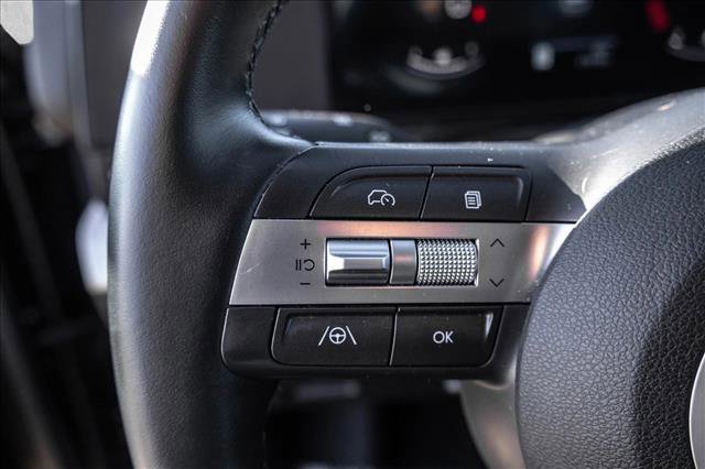 Used 2025 Hyundai Kona SEL image 12