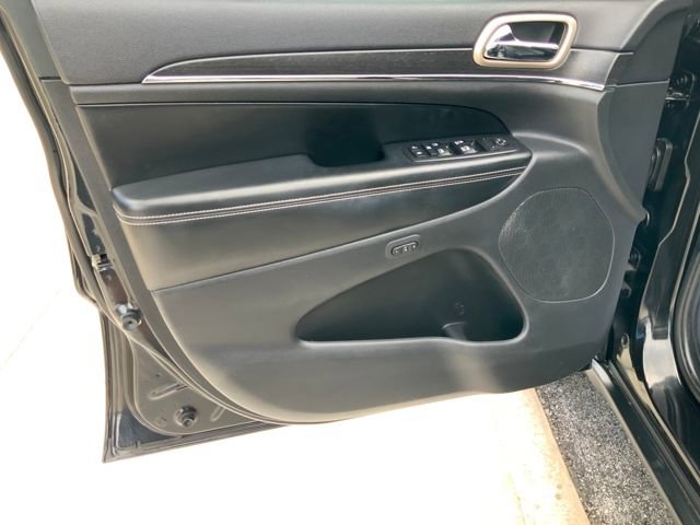 Used 2016 Jeep Grand Cherokee Limited AWD/4WD image 13