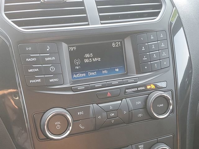 Used 2018 Ford Explorer XLT image 23