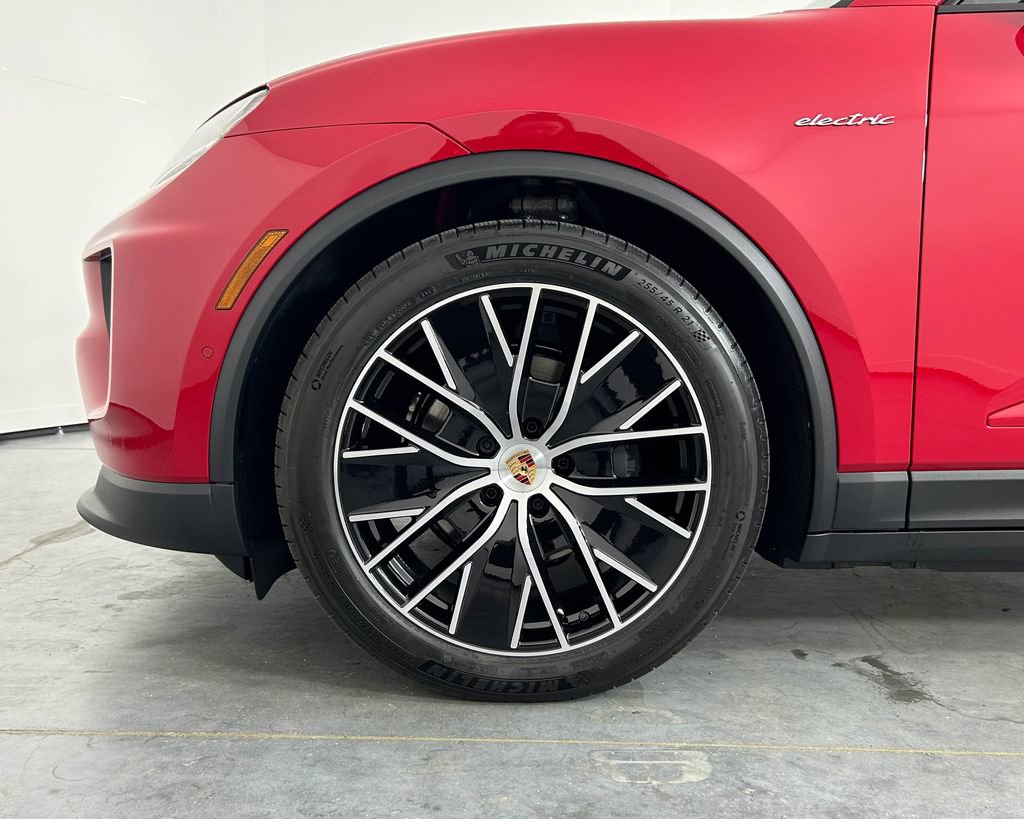 New 2026 Porsche Macan 4 Electric AWD/4WD image 11