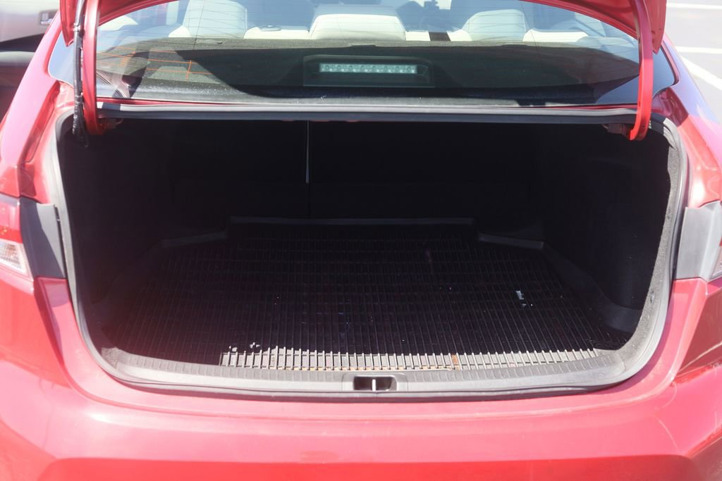 Used 2021 Toyota Corolla LE FWD image 16