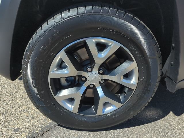 Used 2017 Jeep Cherokee Trailhawk image 29