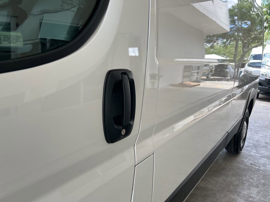 Used 2025 RAM ProMaster 2500 w/ Convenience Group FWD image 14