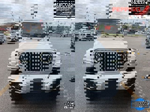 Used 2022 Jeep Wrangler Unlimited Sahara image 8