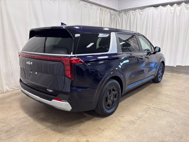 Used 2026 Kia Carnival FWD image 3