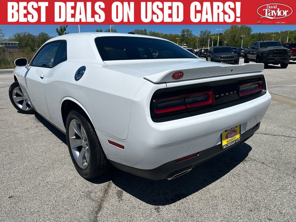Used 2021 Dodge Challenger SXT RWD image 5