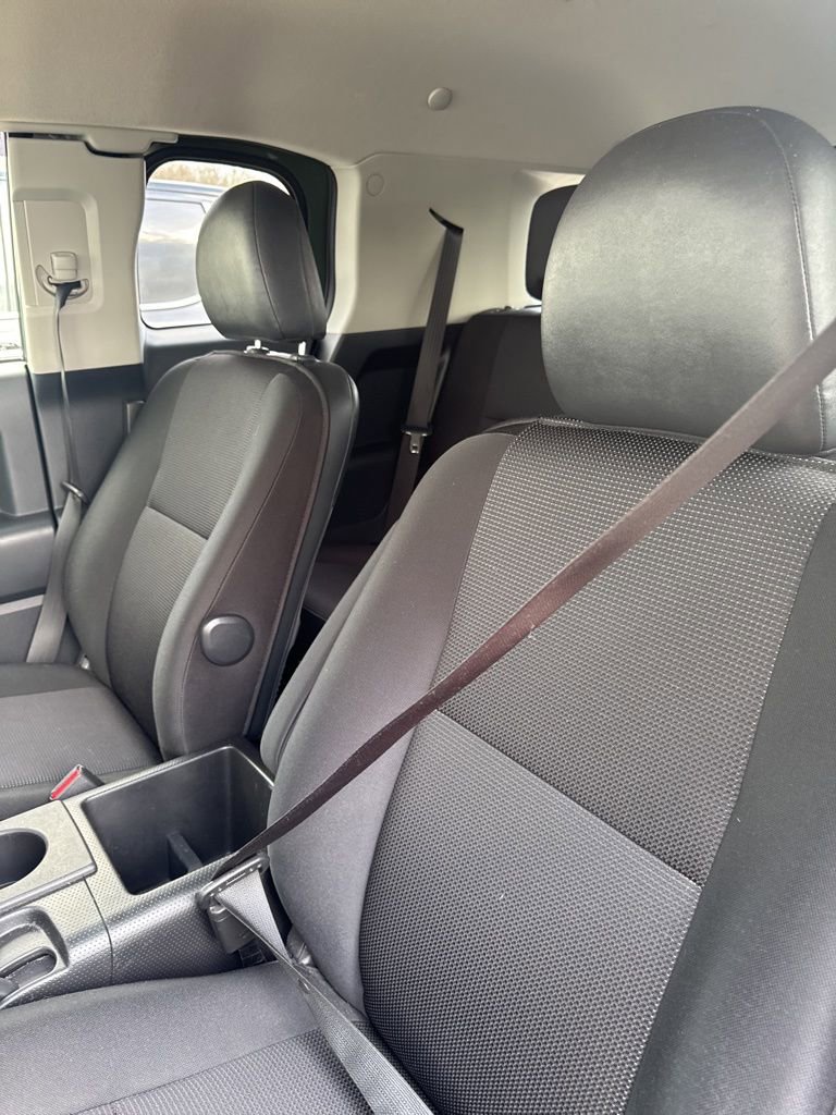 Used 2014 Toyota FJ Cruiser 4WD w/ Upgrade Package image 9