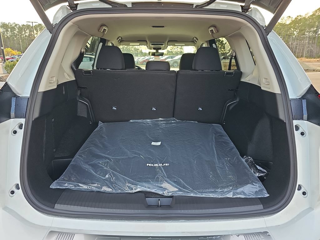 New 2026 Nissan Rogue SV w/ Cold Weather Package FWD image 15