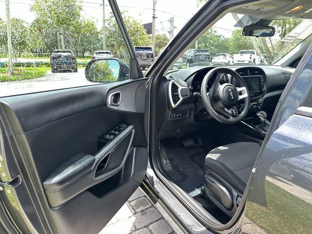 Used 2024 Kia Soul LX w/ Option Group 015 FWD image 22