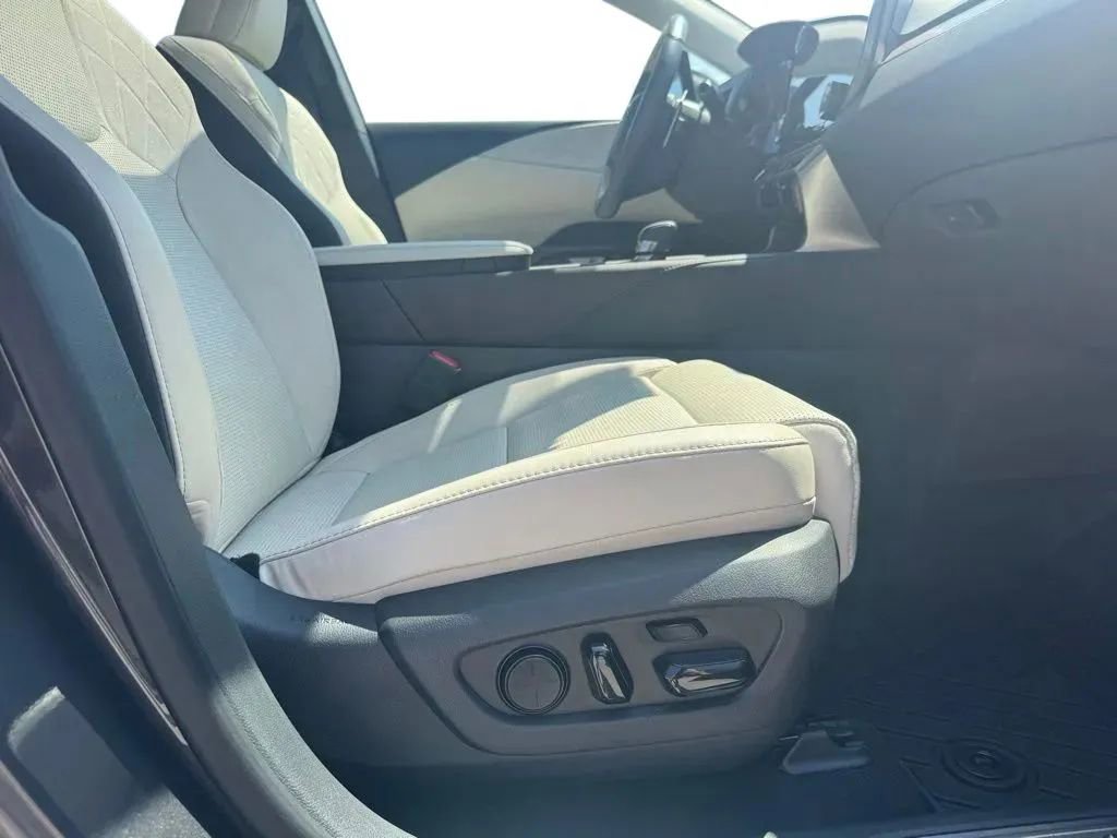 Used 2024 Lexus RX 350 AWD w/ Convenience Package image 14