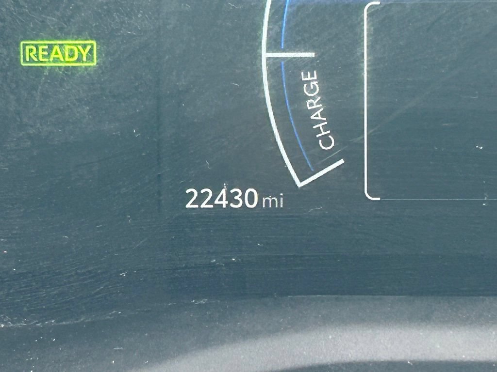 Used 2025 Toyota Camry LE w/ Convenience Package FWD image 27