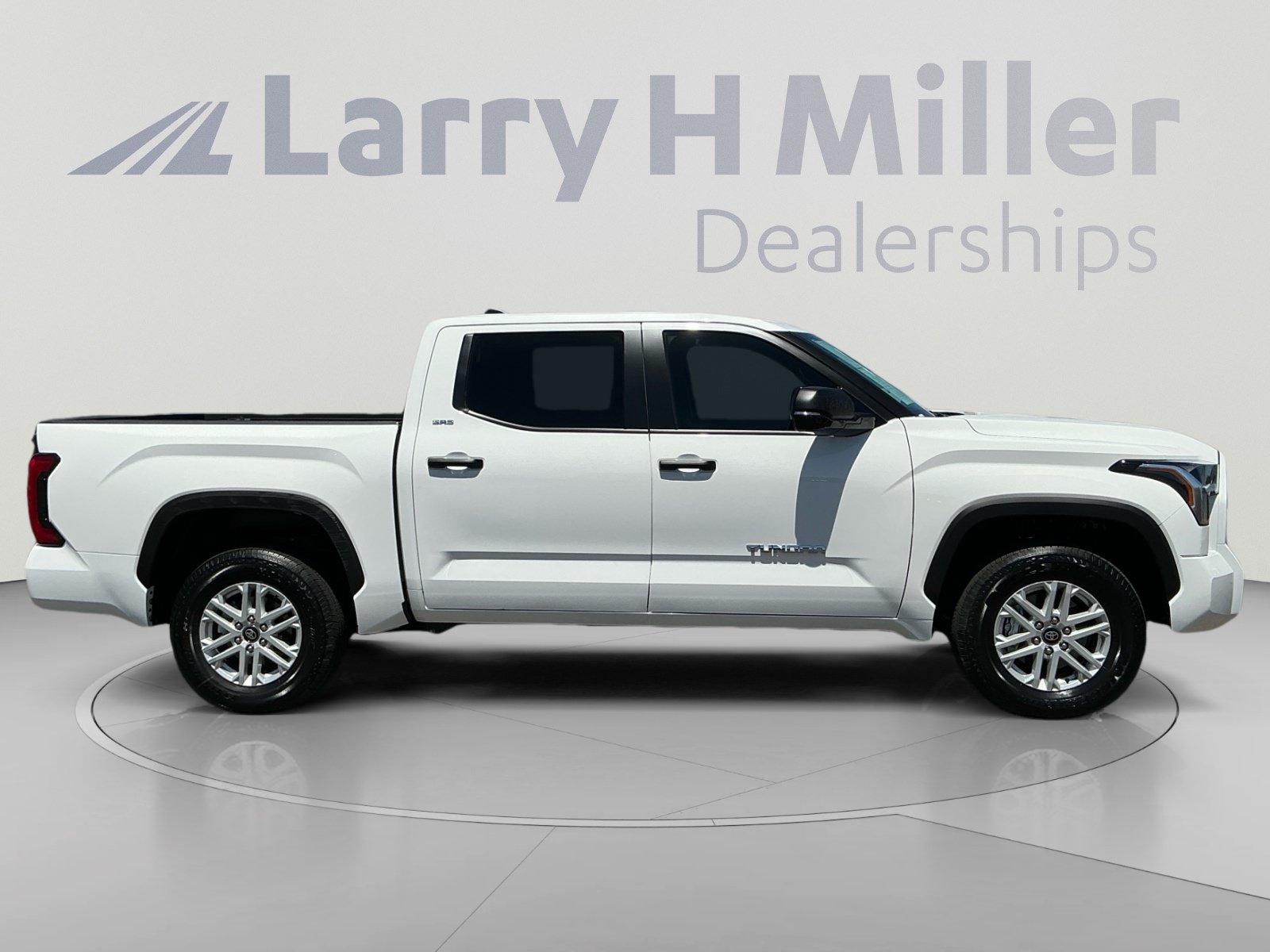 Certified 2026 Toyota Tundra SR5 w/ SR5 Convenience Package AWD/4WD image 6