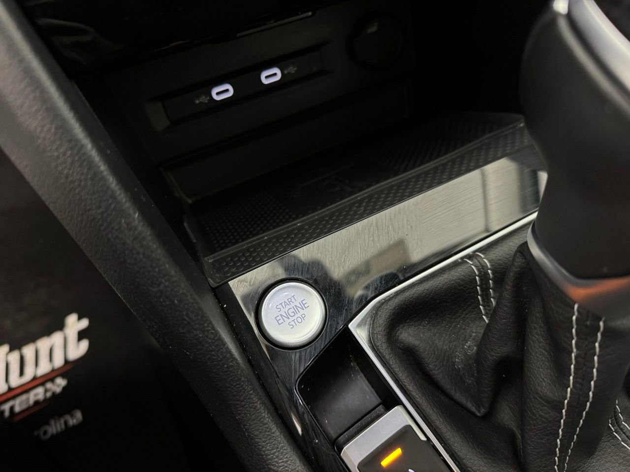 Used 2024 Volkswagen Taos SE image 21