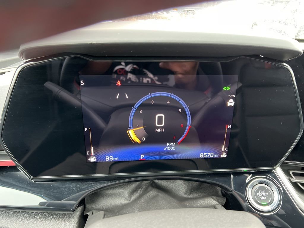 Used 2025 Chevrolet Trax RS w/ Driver Confidence Package image 21