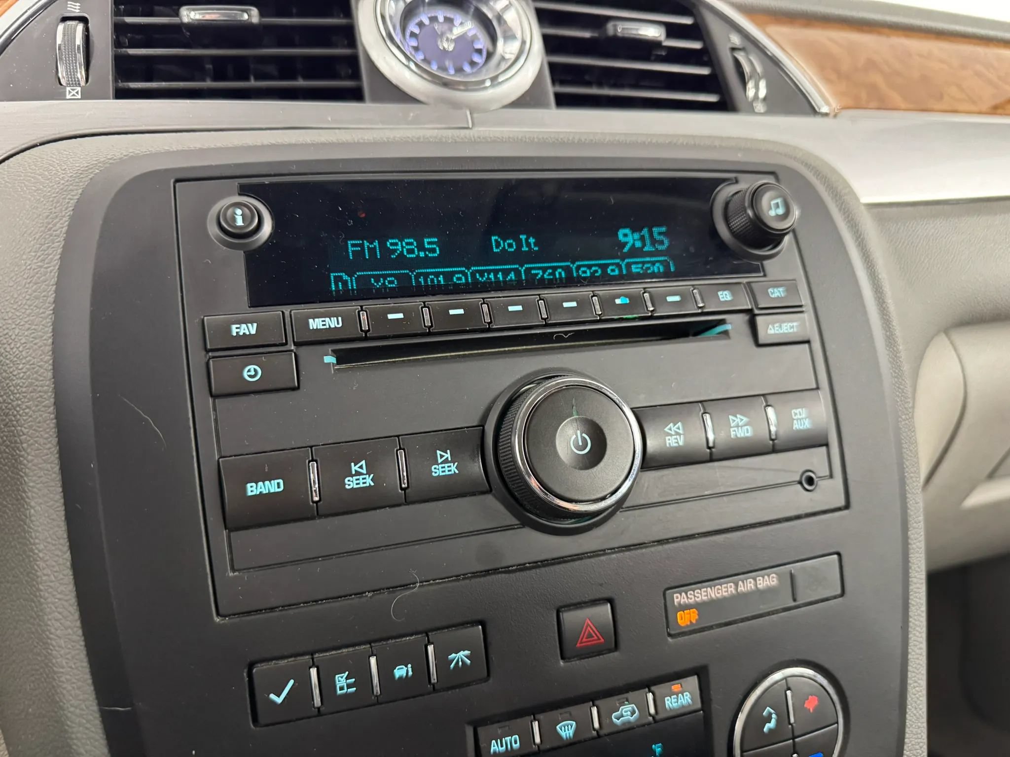 Used 2011 Buick Enclave CXL w/ Trailering Provision Package AWD/4WD image 17