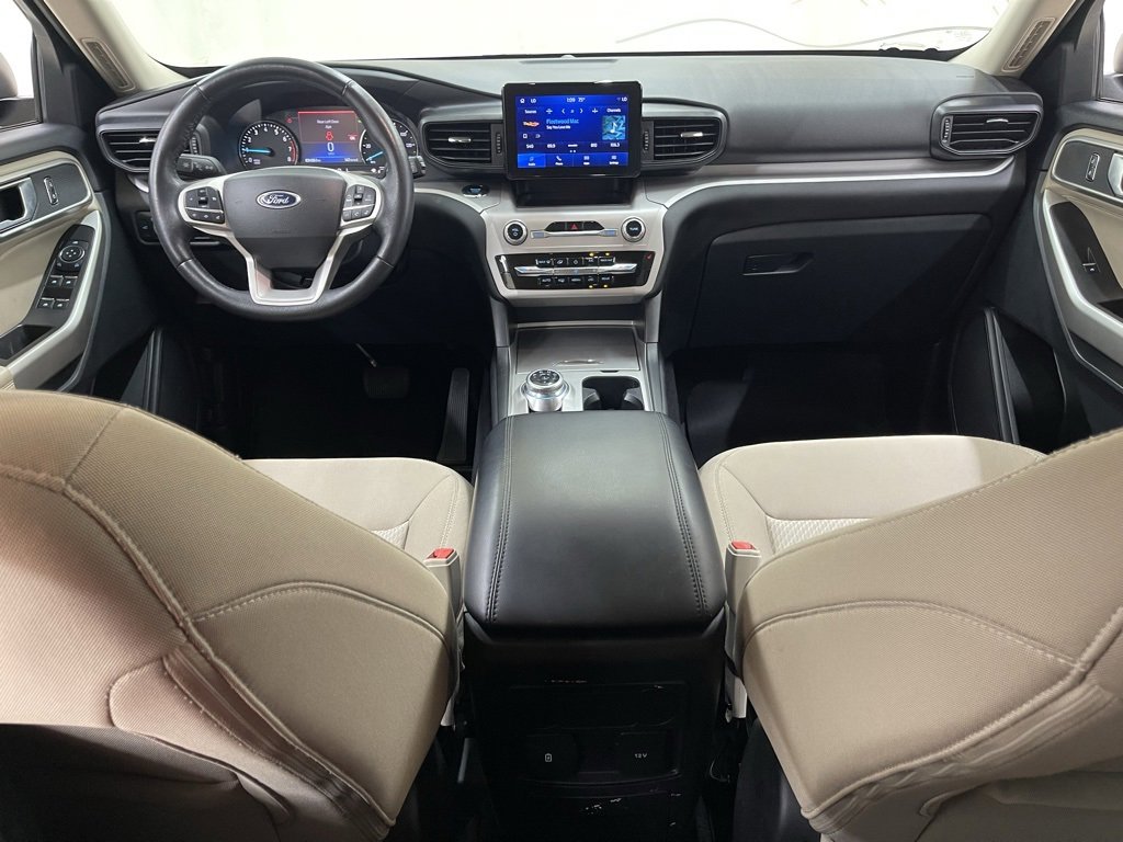 Used 2023 Ford Explorer XLT image 33