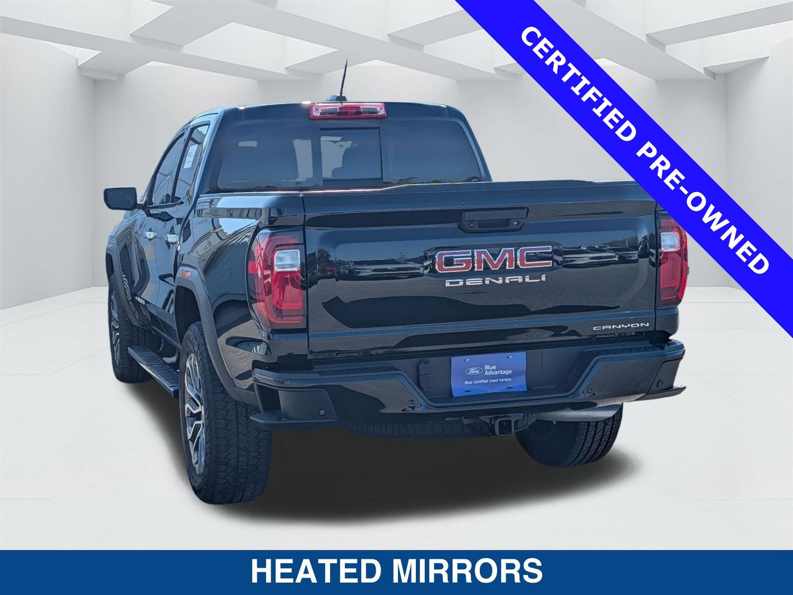 Used 2024 GMC Canyon Denali image 6