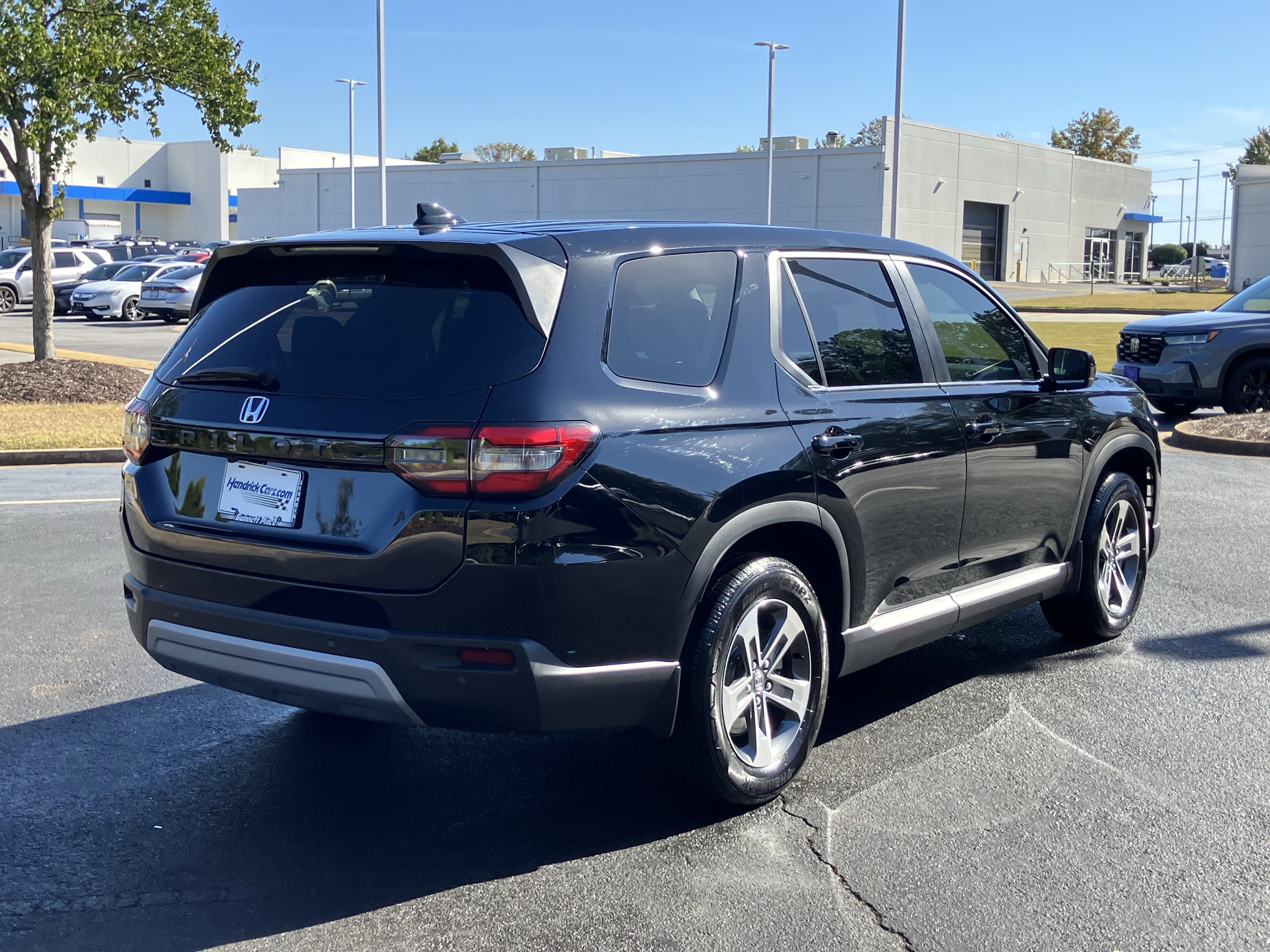 Certified 2025 Honda Pilot EX-L image 10