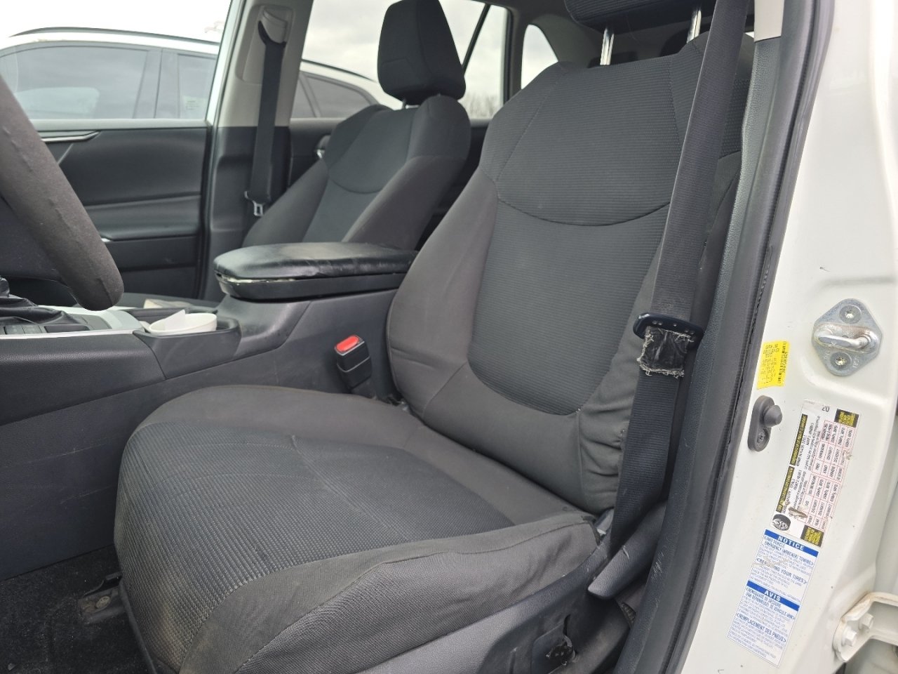 Certified 2021 Toyota RAV4 LE AWD/4WD image 9