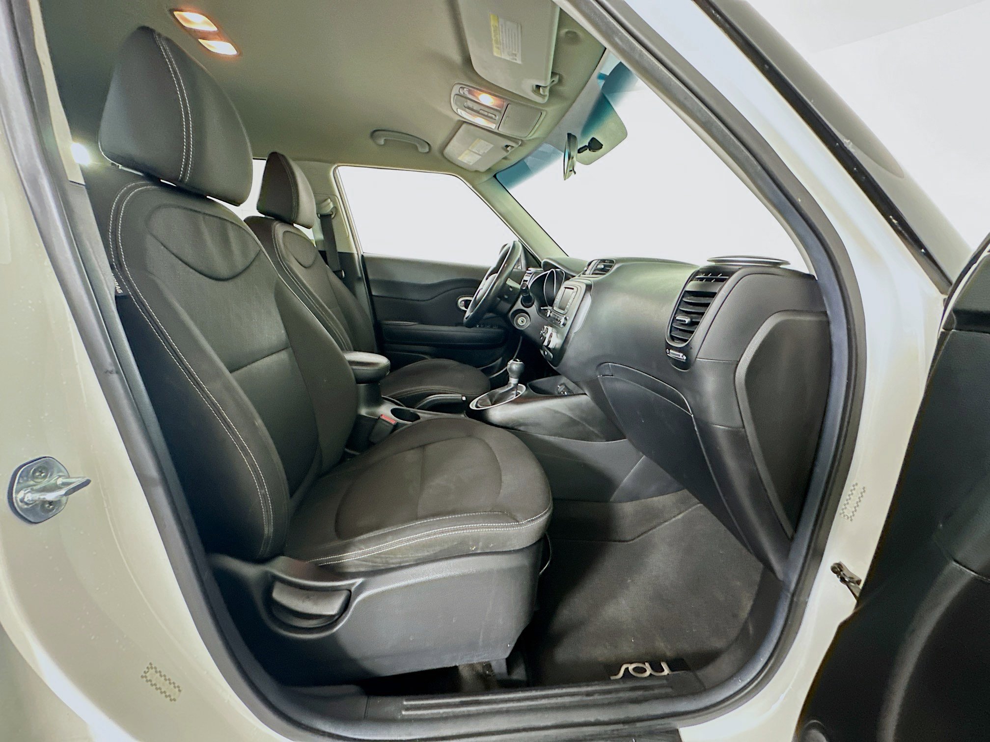 Used 2017 Kia Soul image 28