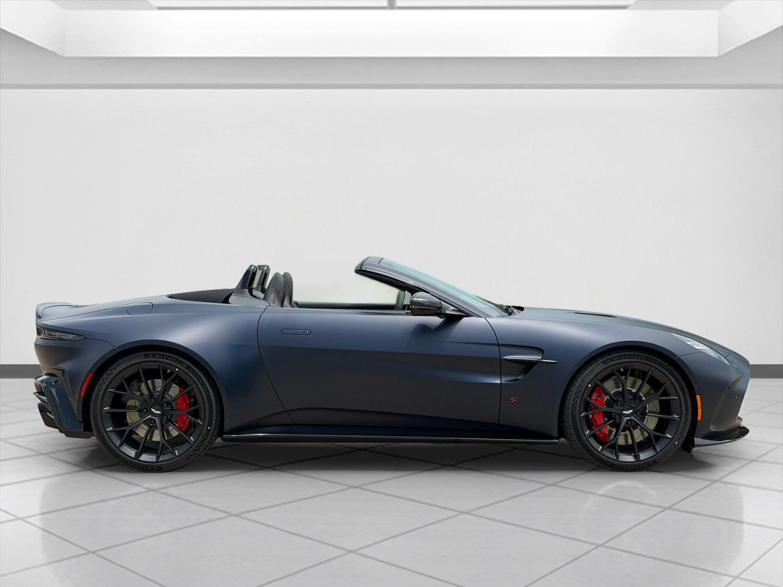 New 2026 Aston Martin V8 Vantage S RWD image 9