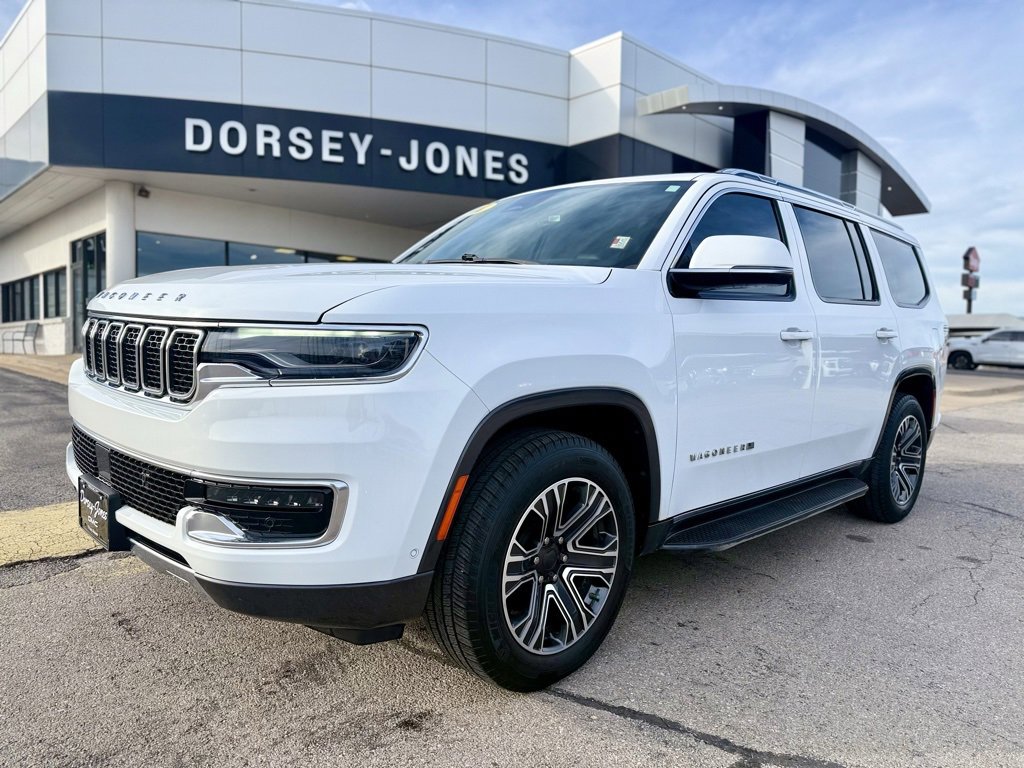 Used 2022 Jeep Wagoneer Series III w/ Flexible Seating Group image 1