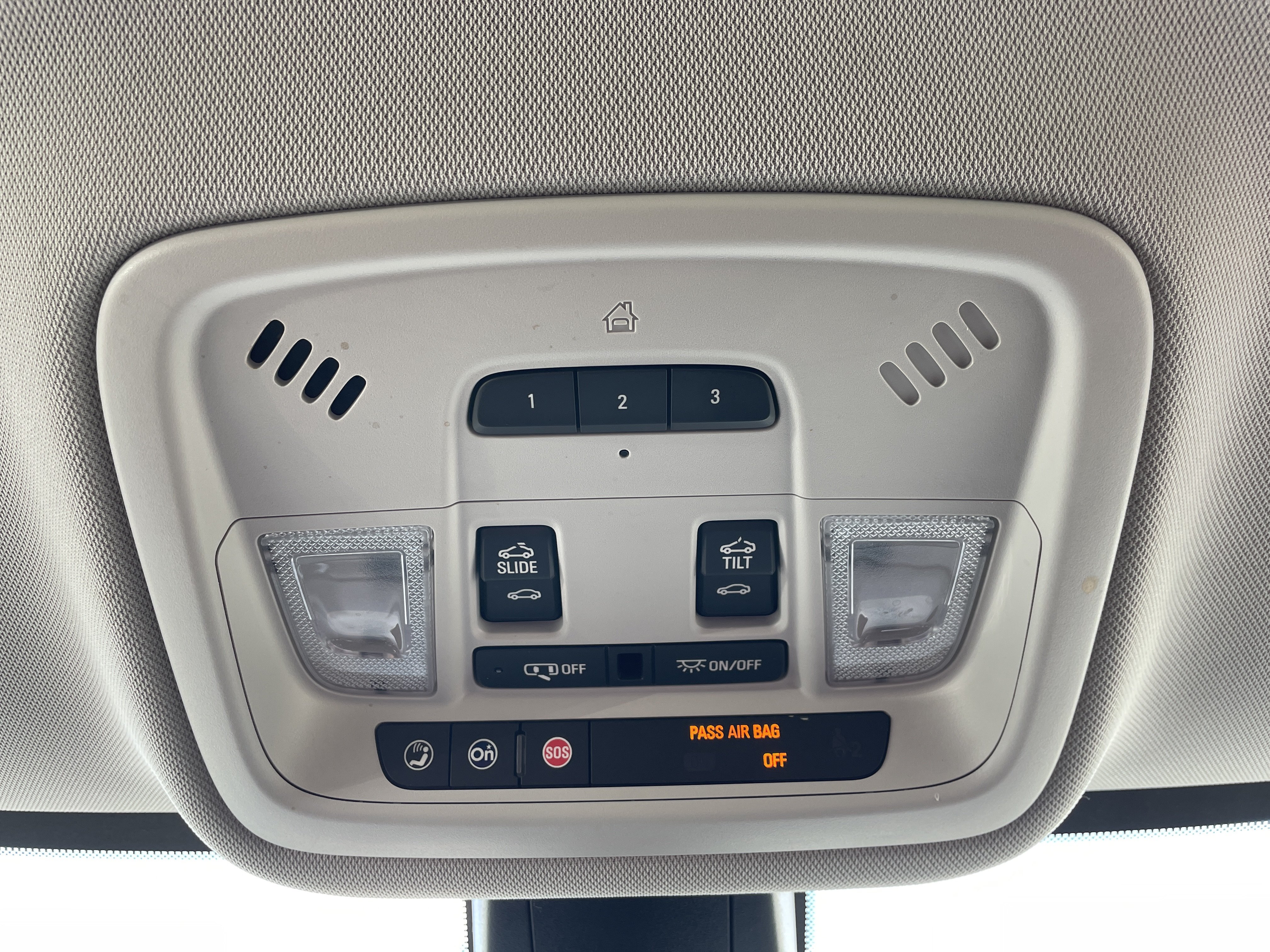 Used 2018 Chevrolet Traverse Premier w/ LPO, Floor Liner Package AWD/4WD image 18