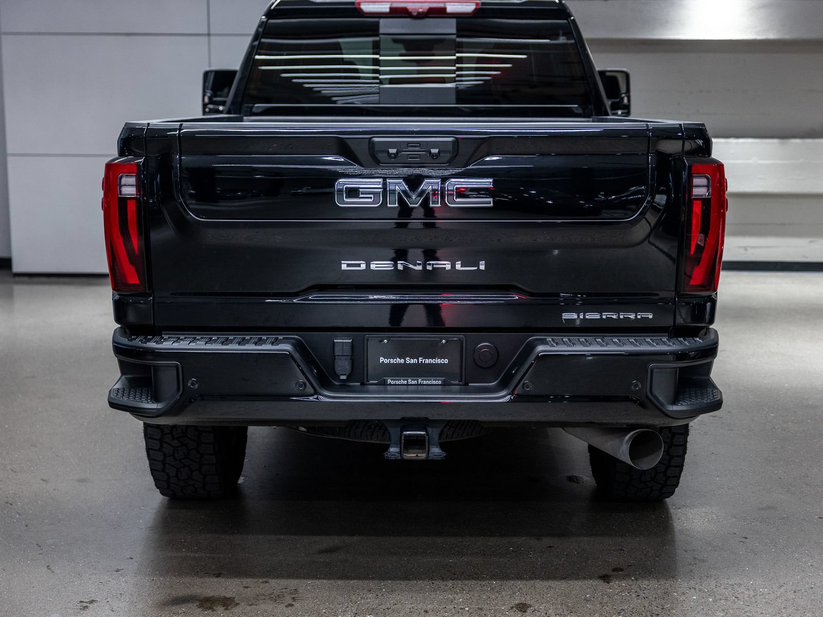 Used 2024 GMC Sierra 2500 Denali Ultimate w/ Max Trailering Package AWD/4WD image 7