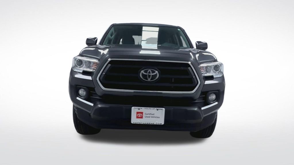 Certified 2023 Toyota Tacoma SR5 AWD/4WD image 3