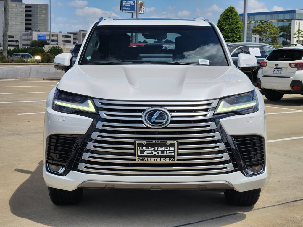 Used 2023 Lexus LX 600 4WD w/ Luxury Package image 2