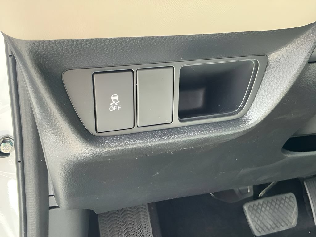 Certified 2026 Honda HR-V LX image 21