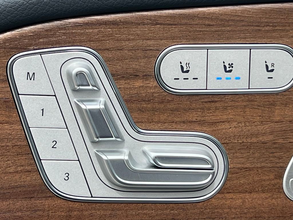 New 2026 Mercedes-Benz GLS 450 4MATIC image 18