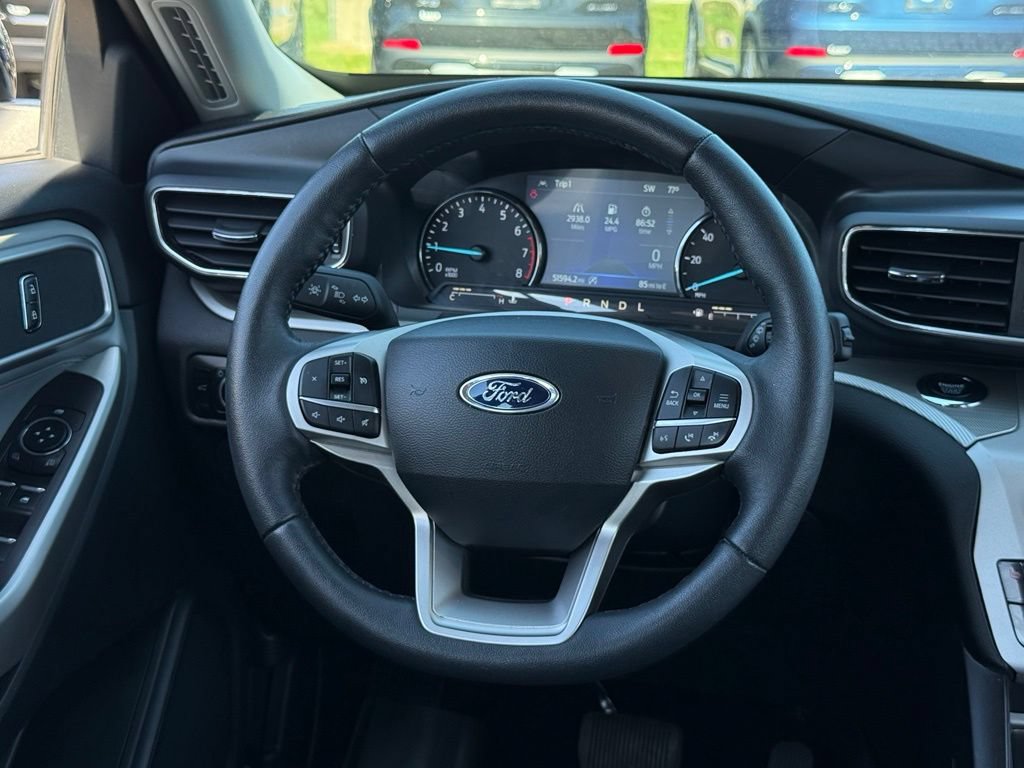 Used 2024 Ford Explorer XLT w/ Equipment Group 202A AWD/4WD image 6