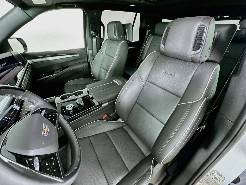 New 2026 Cadillac Escalade Sport w/ Touring Package AWD/4WD image 27