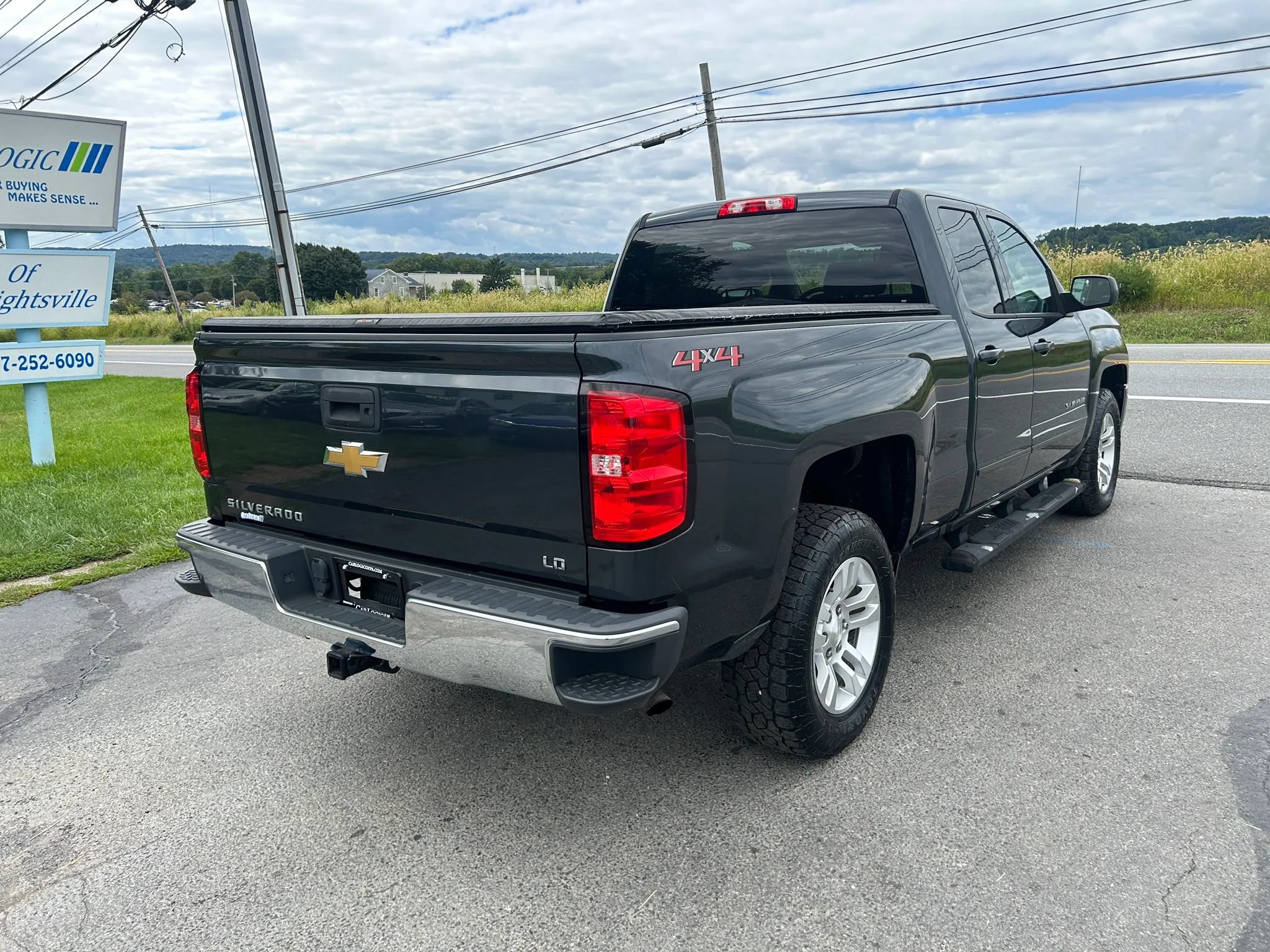 Used 2019 Chevrolet Silverado 1500 LT w/ All Star Edition AWD/4WD image 9
