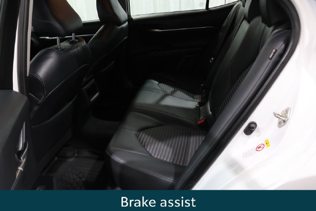 Used 2018 Toyota Camry SE FWD image 11