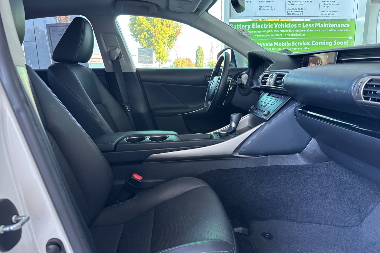 Used 2016 Lexus IS 200t RWD image 28