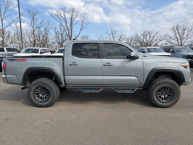 Used 2021 Toyota Tacoma TRD Off-Road image 5