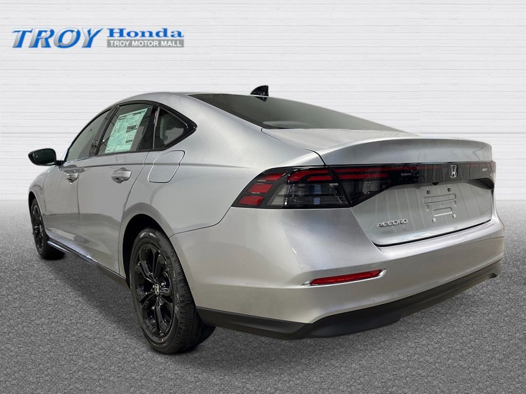 New 2025 Honda Accord SE image 3