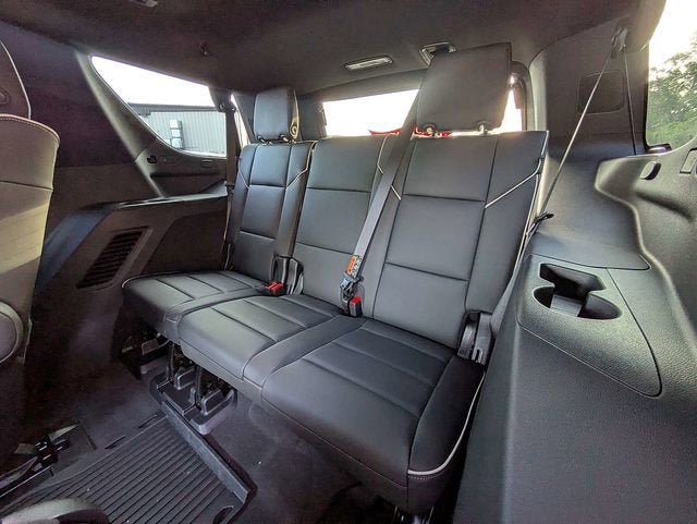 New 2026 Cadillac Escalade Luxury w/ Touring Package AWD/4WD image 15