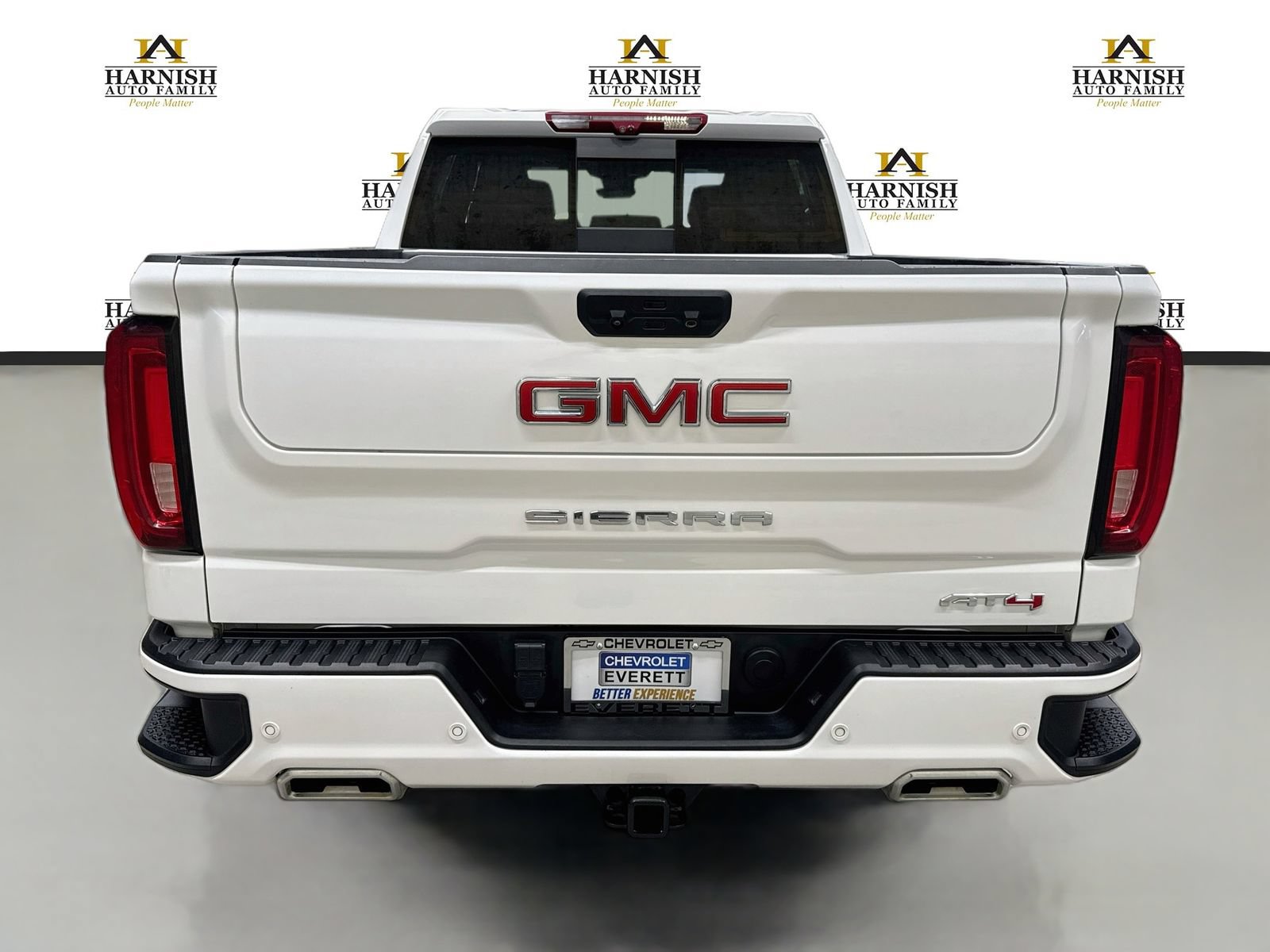 Used 2024 GMC Sierra 1500 AT4 w/ Technology Package AWD/4WD image 6