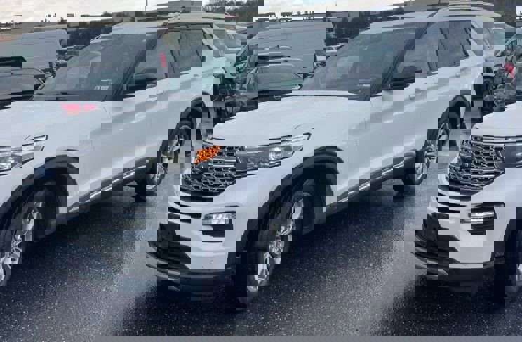 Used 2021 Ford Explorer Limited w/ Equipment Group 301A image 1