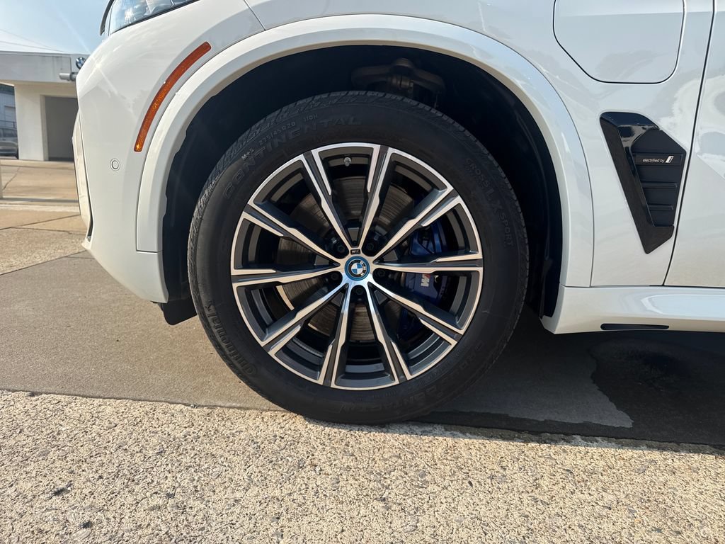 Used 2024 BMW X5 xDrive50e w/ M Sport Package AWD/4WD image 27