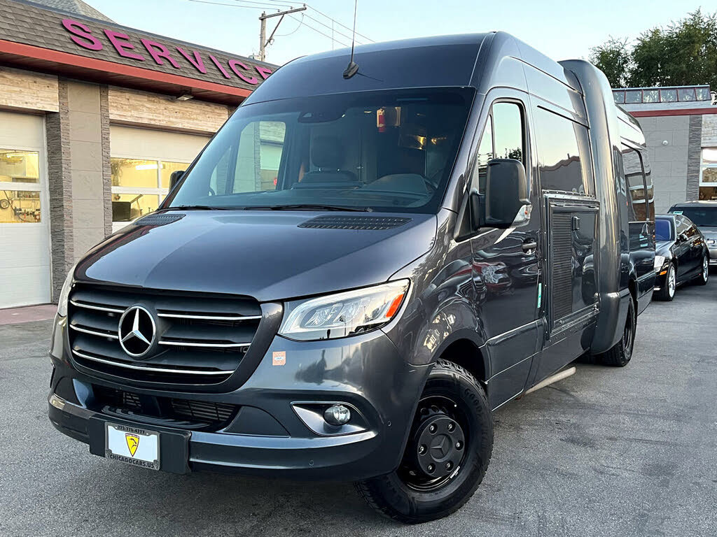 Used 2020 Mercedes-Benz Sprinter 4500 image 2