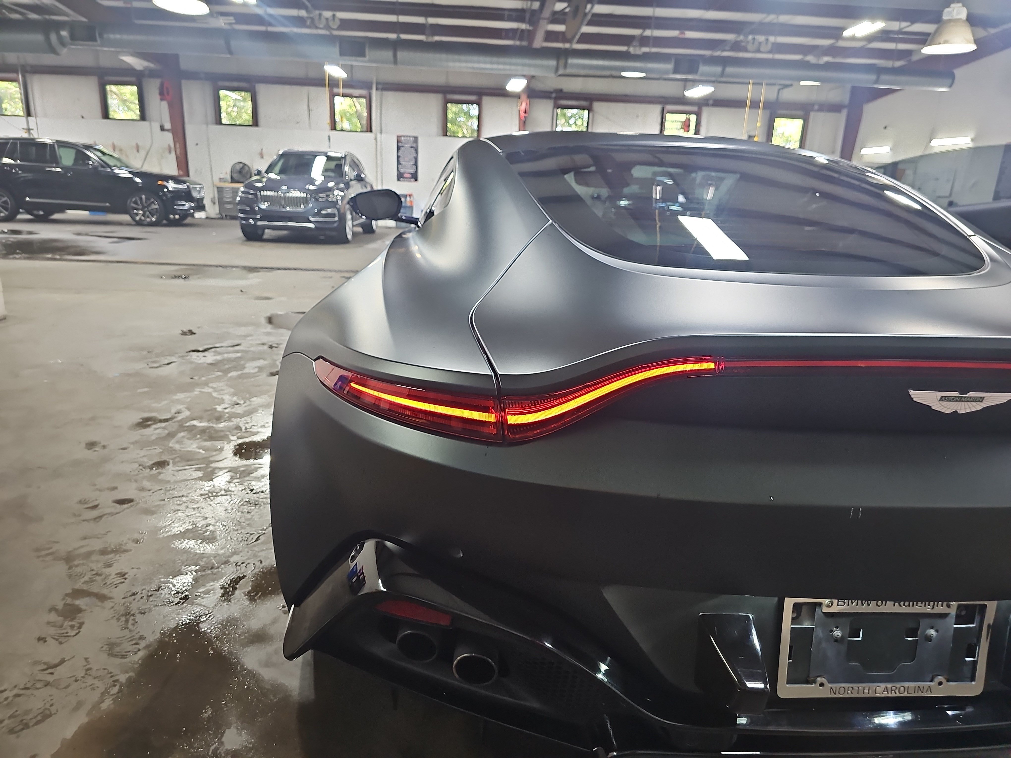 Used 2019 Aston Martin V8 Vantage Coupe RWD image 30
