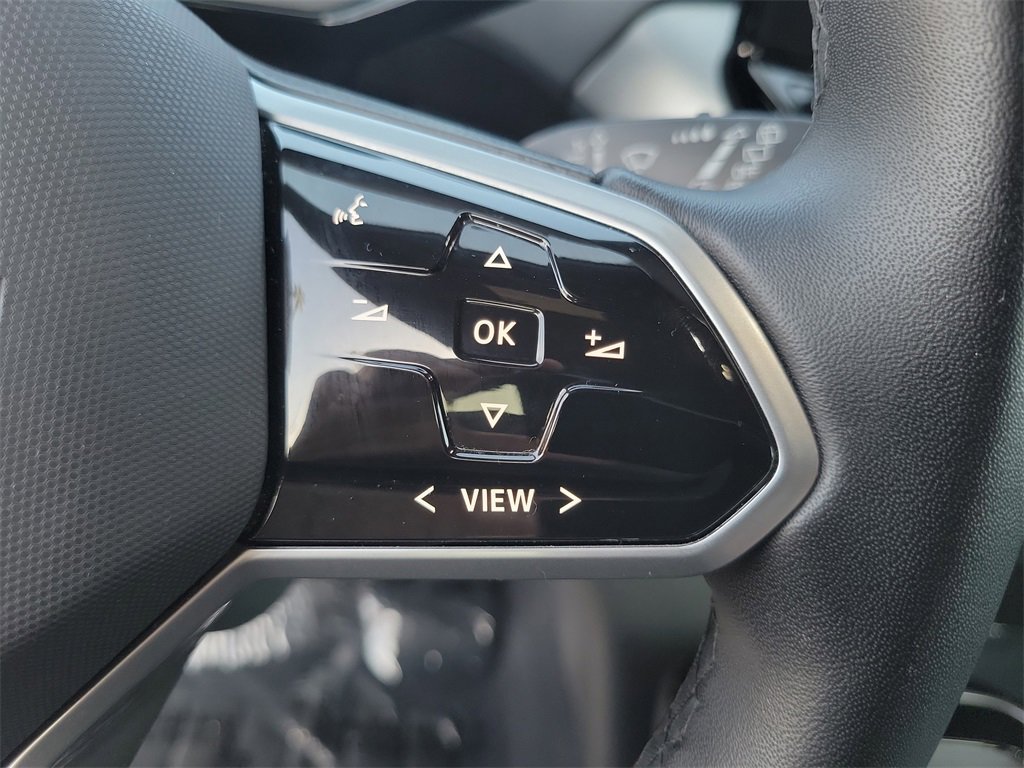 Used 2023 Volkswagen ID.4 Pro image 7