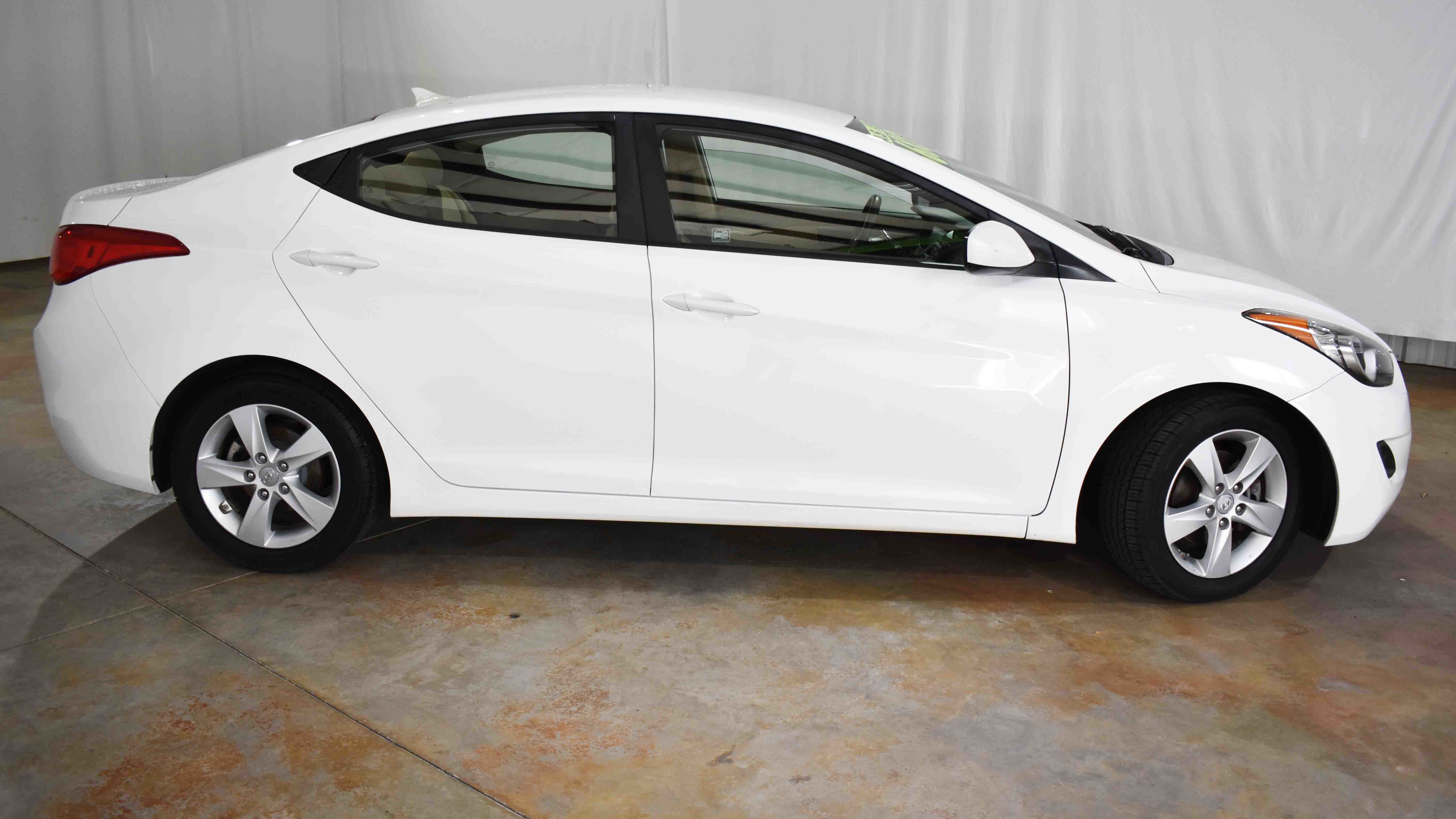 Used 2013 Hyundai Elantra GLS image 10