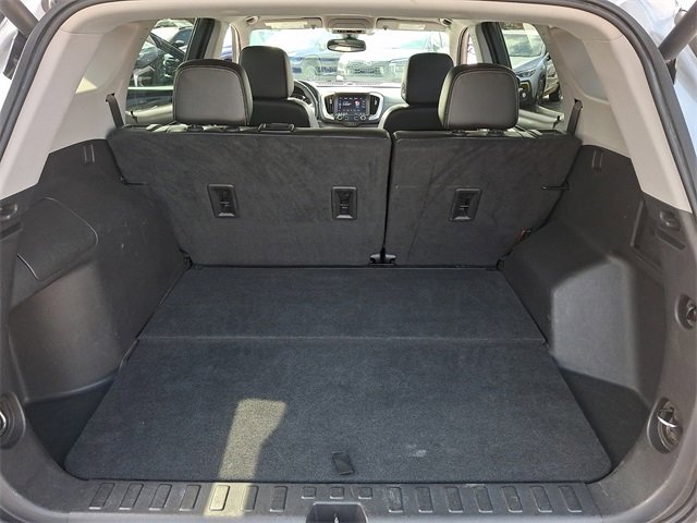 Used 2024 GMC Terrain SLT image 29